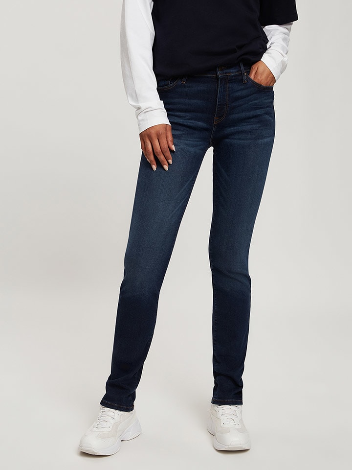 Cross Jeans Джинсы - зауженный крой - темно-синего цвета
Cross Jeans Джинсы - зауженный крой - темно-синего цвета