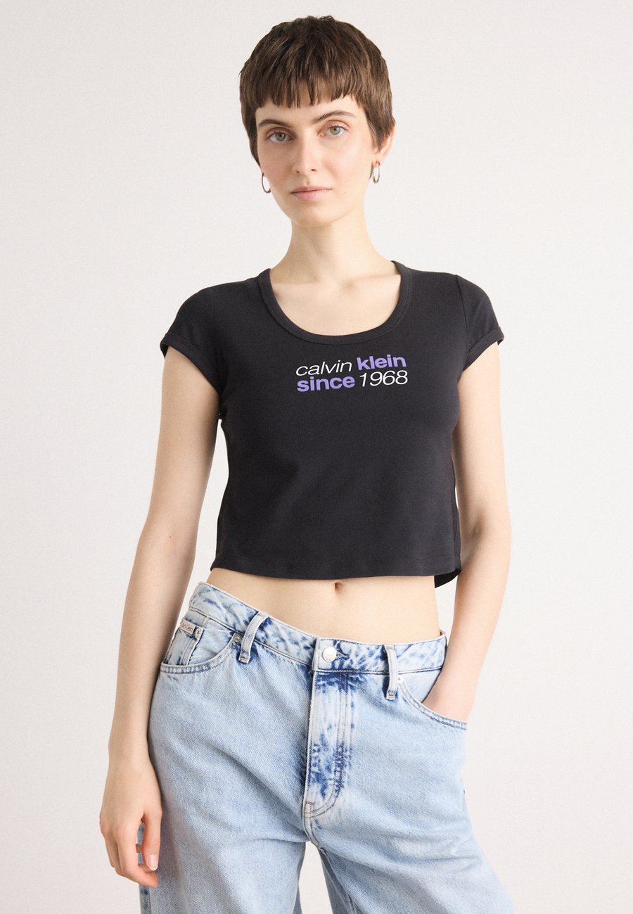 Футболка Calvin Klein Jeans BABY TEE, Black, Черный, Футболка Calvin Klein Jeans BABY TEE, Black
Футболка Calvin Klein Jeans BABY TEE, Black, Черный, Футболка Calvin Klein Jeans BABY TEE, Black