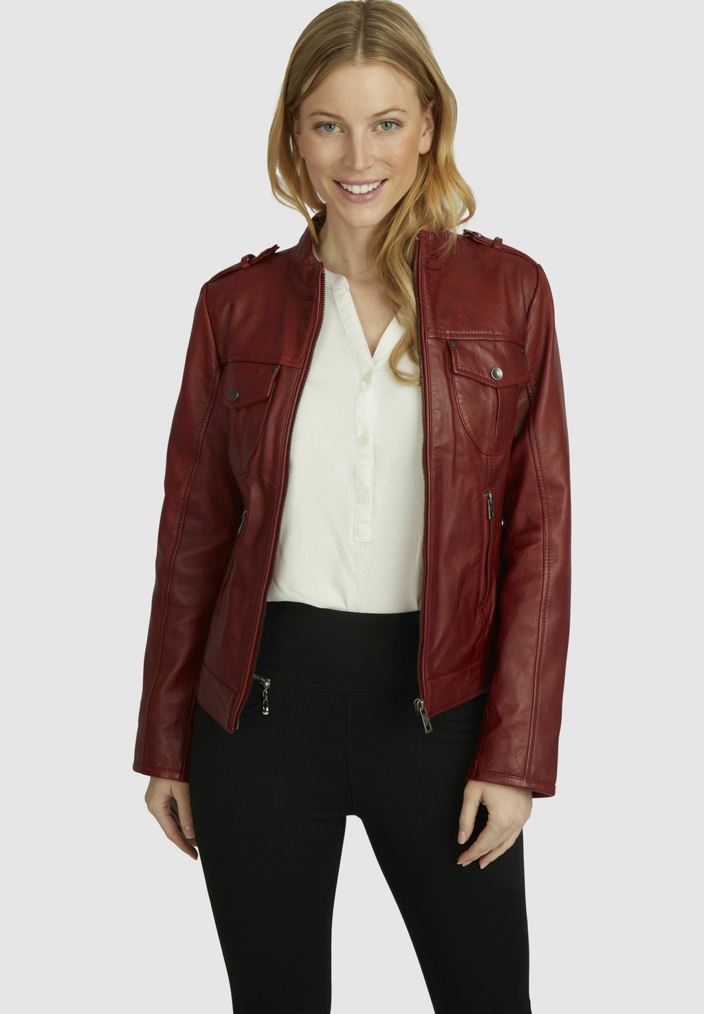 Кожаная куртка bugatti, темно-красный
Кожаная куртка bugatti, темно-красный