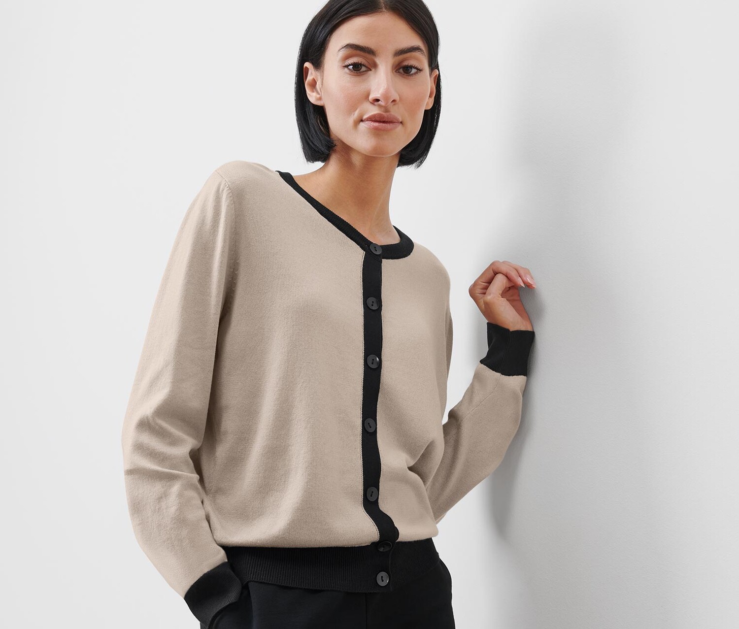 Кардиган тонкой вязки Tchibo
Кардиган тонкой вязки Tchibo