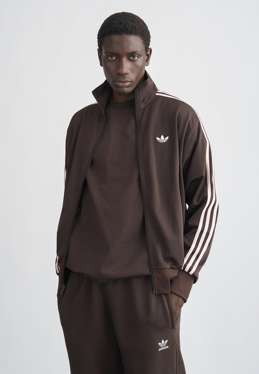 Толстовка Adidas Originals FIREBIRD, Aurora Coffee/Dark Brown, Коричневый, Толстовка Adidas Originals FIREBIRD, Aurora Coffee/Dark Brown
Толстовка Adidas Originals FIREBIRD, Aurora Coffee/Dark Brown, Коричневый, Толстовка Adidas Originals FIREBIRD, Aurora Coffee/Dark Brown