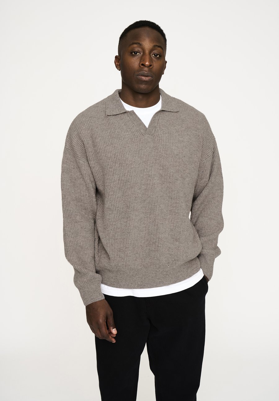 Поло Resteröds Polo shirt, Sand, Бежевый, Поло Resteröds Polo shirt, Sand
Поло Resteröds Polo shirt, Sand, Бежевый, Поло Resteröds Polo shirt, Sand