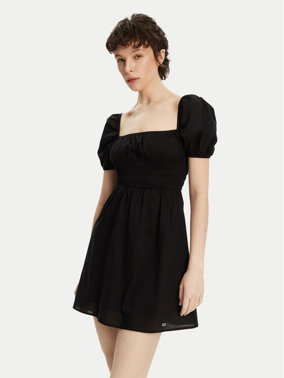 Летнее платье стандартный крой Voile DW0DW21334 Tommy Jeans, черный
Летнее платье стандартный крой Voile DW0DW21334 Tommy Jeans, черный