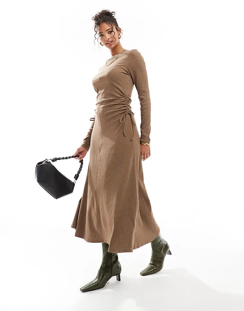 Платье миди с завязками по бокам, сборками, коричневого цвета ASOS DESIGN
Платье миди с завязками по бокам, сборками, коричневого цвета ASOS DESIGN