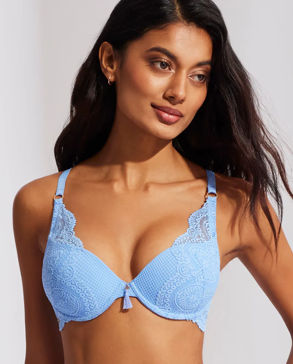 Бюстгальтер пуш-ап с кружевом Selmark, синий
Бюстгальтер пуш-ап с кружевом Selmark, синий