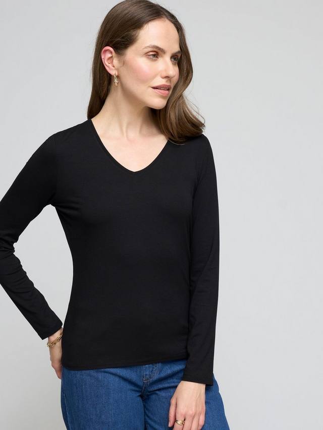 Классический топ с v-образным вырезом Celtic & Co., черный
Классический топ с v-образным вырезом Celtic & Co., черный