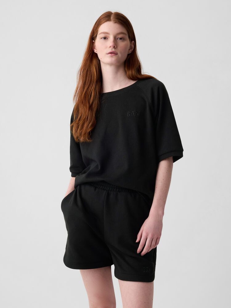 Толстовка с короткими рукавами Gap, черный 
Толстовка с короткими рукавами Gap, черный