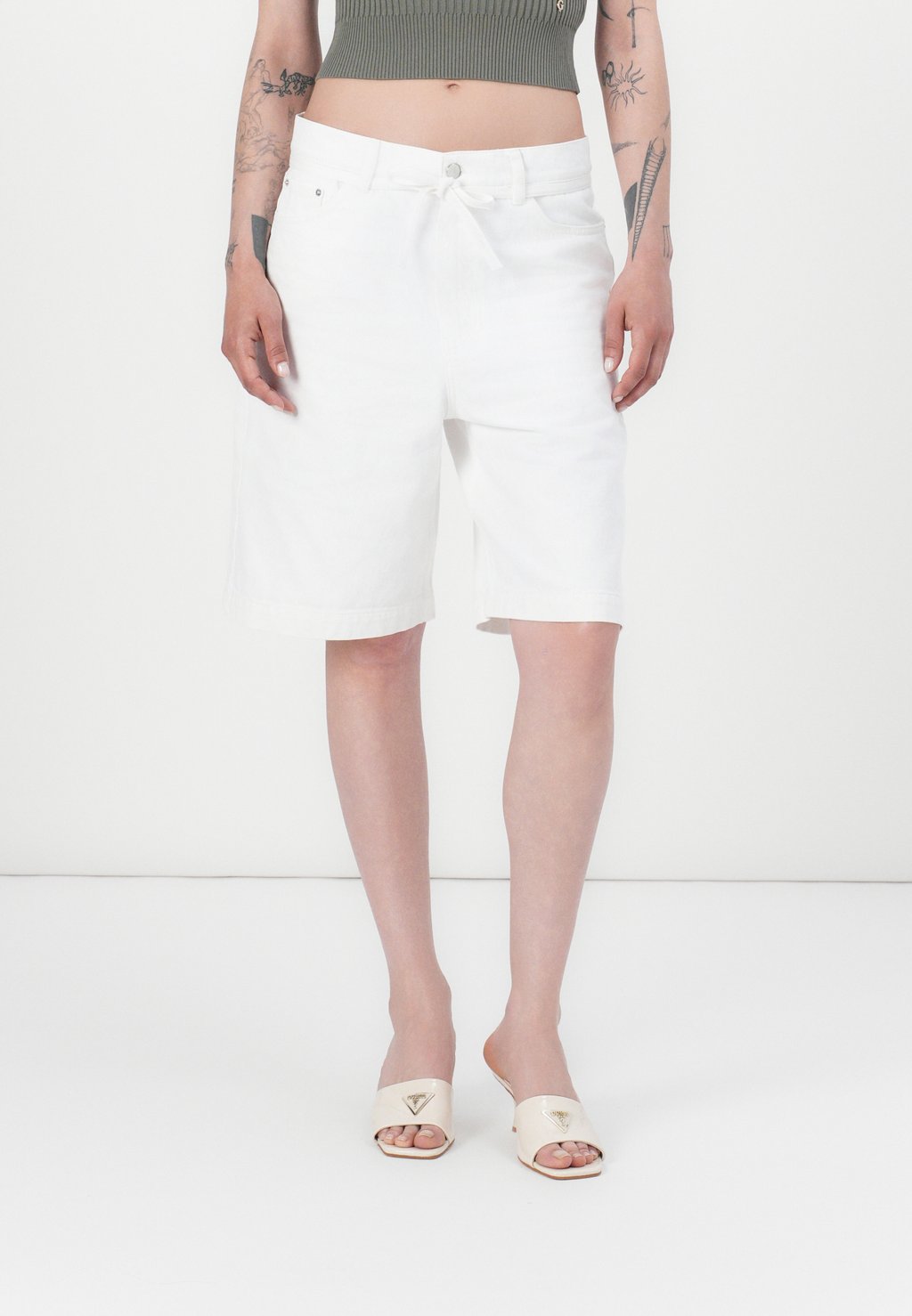 Джинсовые шорты ELIJAH DAY Birger et Mikkelsen, белый
Джинсовые шорты ELIJAH DAY Birger et Mikkelsen, белый