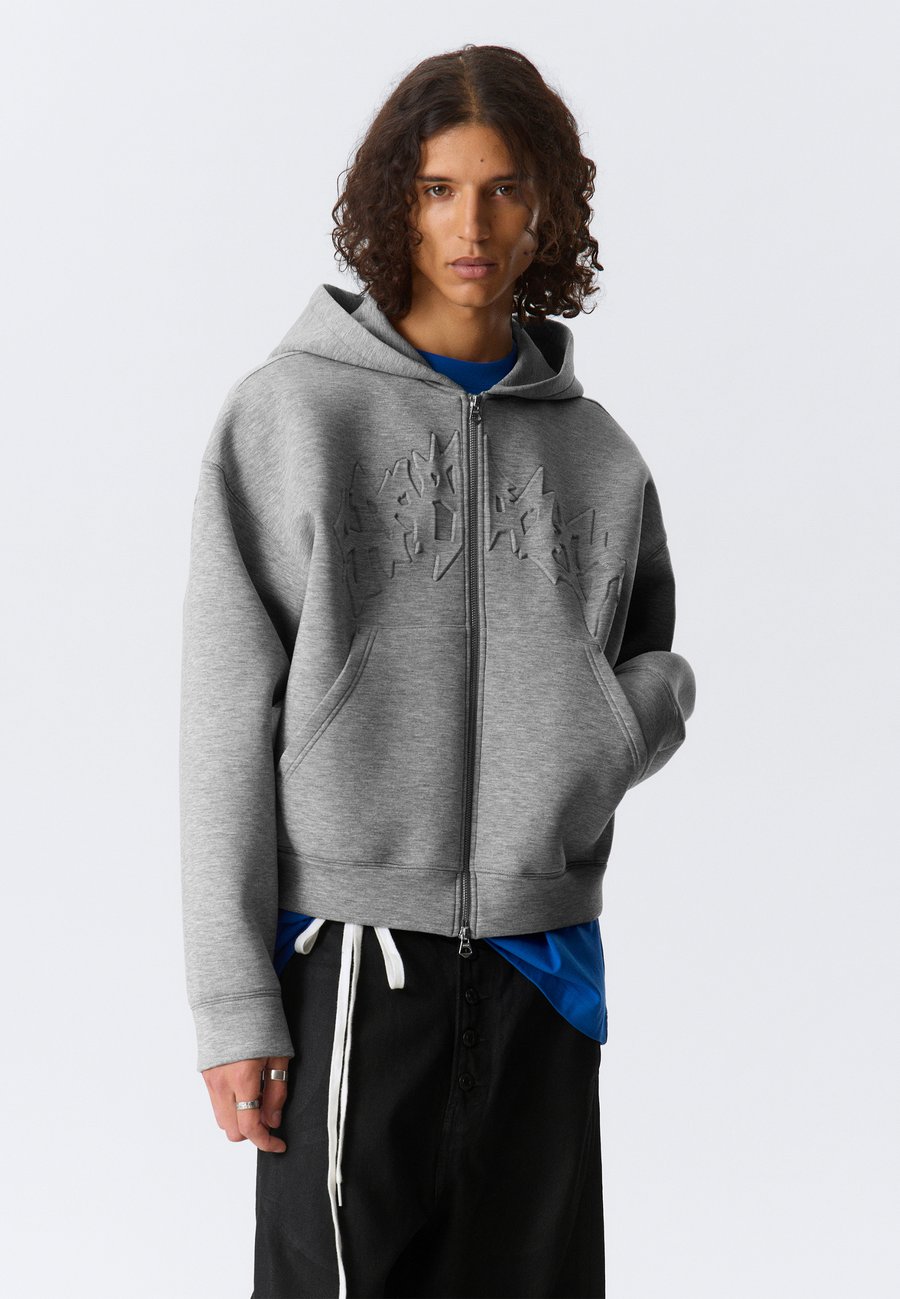 Толстовка Weekday SIMON GRAPHIC SCUBA ZIP HOODIE, Grey Melange/Grey
Толстовка Weekday SIMON GRAPHIC SCUBA ZIP HOODIE, Grey Melange/Grey