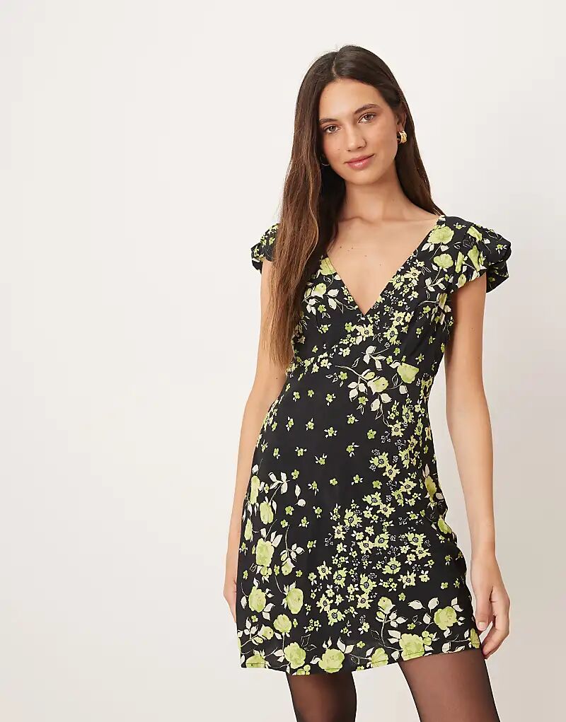 Мини-платье ASOS DESIGN с рукавами-фонариками и мелким цветочным принтом
Мини-платье ASOS DESIGN с рукавами-фонариками и мелким цветочным принтом