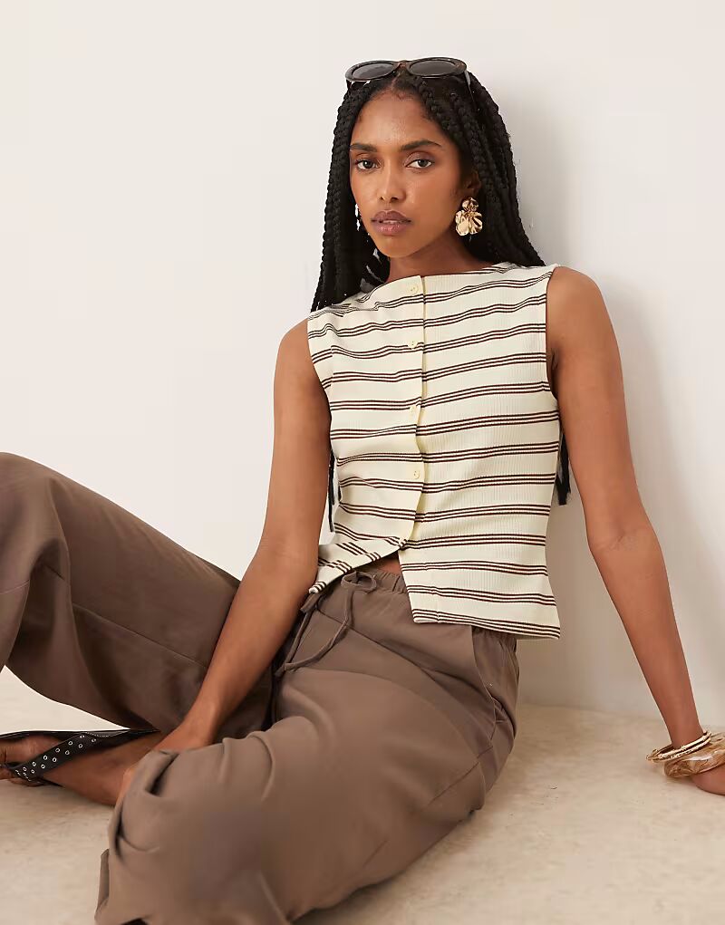 Топ без рукавов в рубчик с пуговицами и полосками ASOS DESIGN цвета пахты
Топ без рукавов в рубчик с пуговицами и полосками ASOS DESIGN цвета пахты