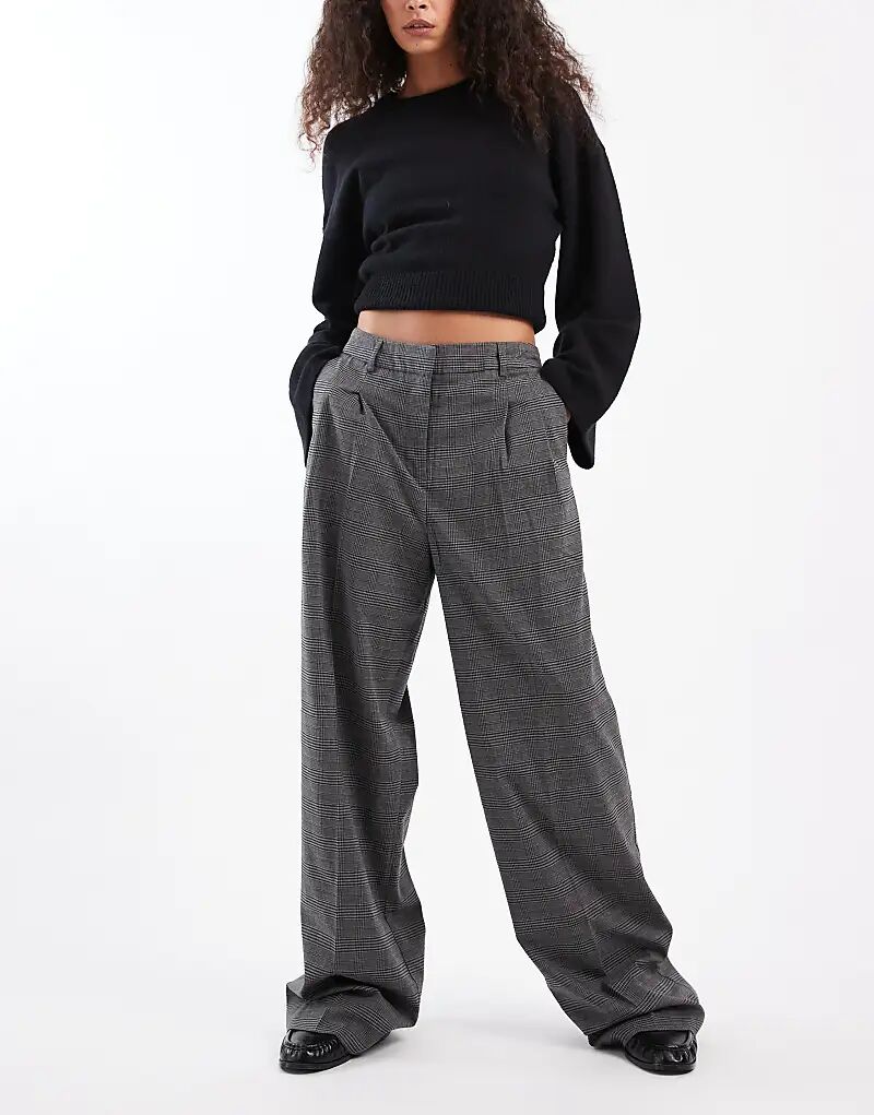 Широкие брюки-папы Vero Moda в серую меланжевую клетку
Широкие брюки-папы Vero Moda в серую меланжевую клетку