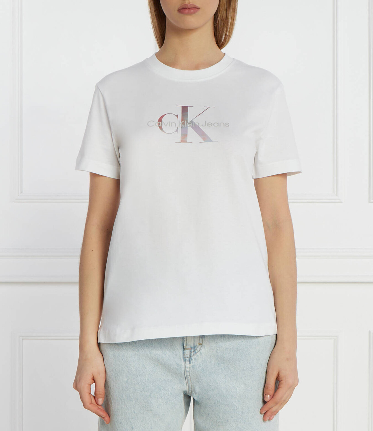 Футболка CALVIN KLEIN JEANS Regular Fit, белый
Футболка CALVIN KLEIN JEANS Regular Fit, белый