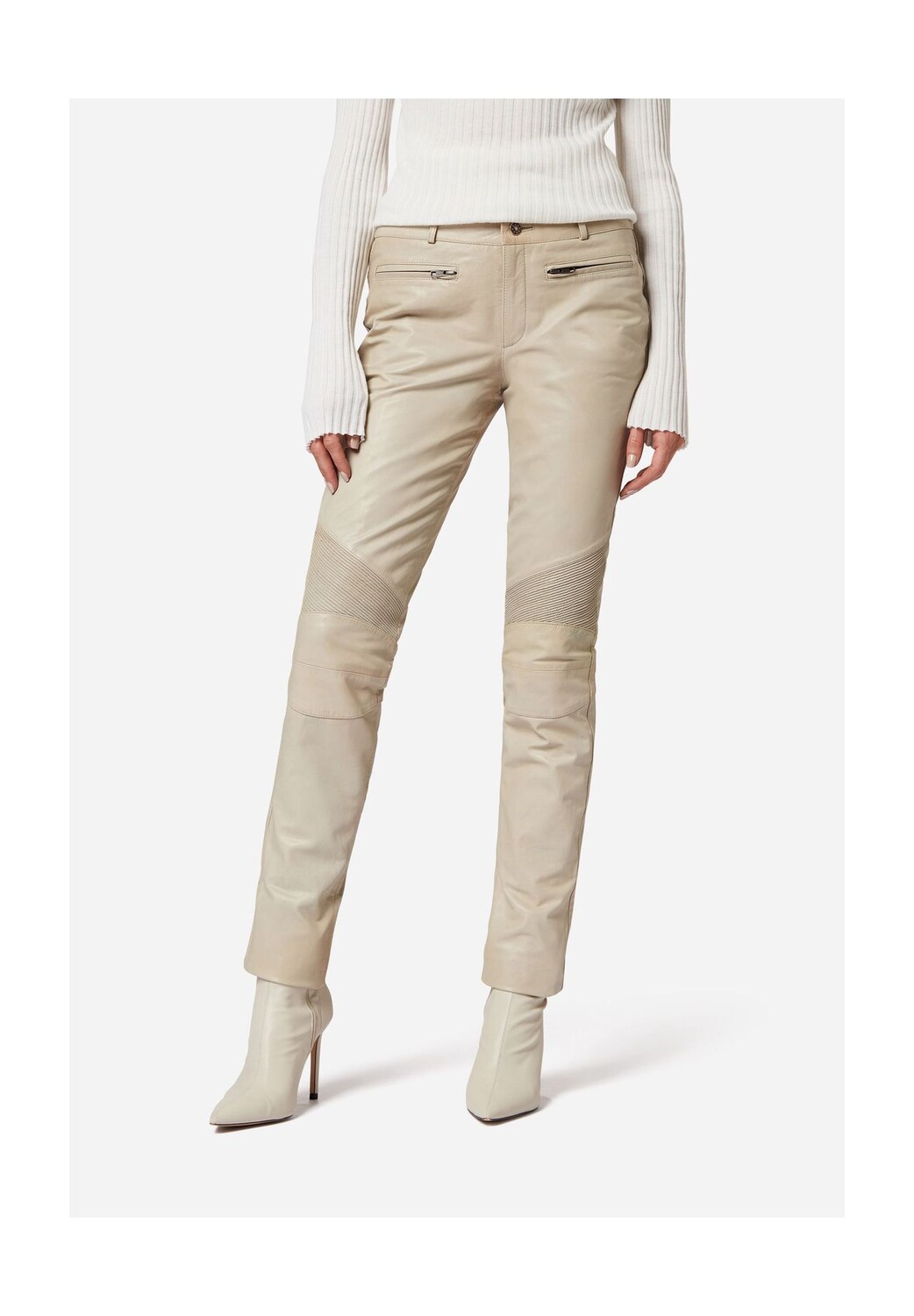 Женские кожаные брюки Donna, кожаные джинсы с заниженной талией с байкерскими элементами RICANO, белый
Женские кожаные брюки Donna, кожаные джинсы с заниженной талией с байкерскими элементами RICANO, белый