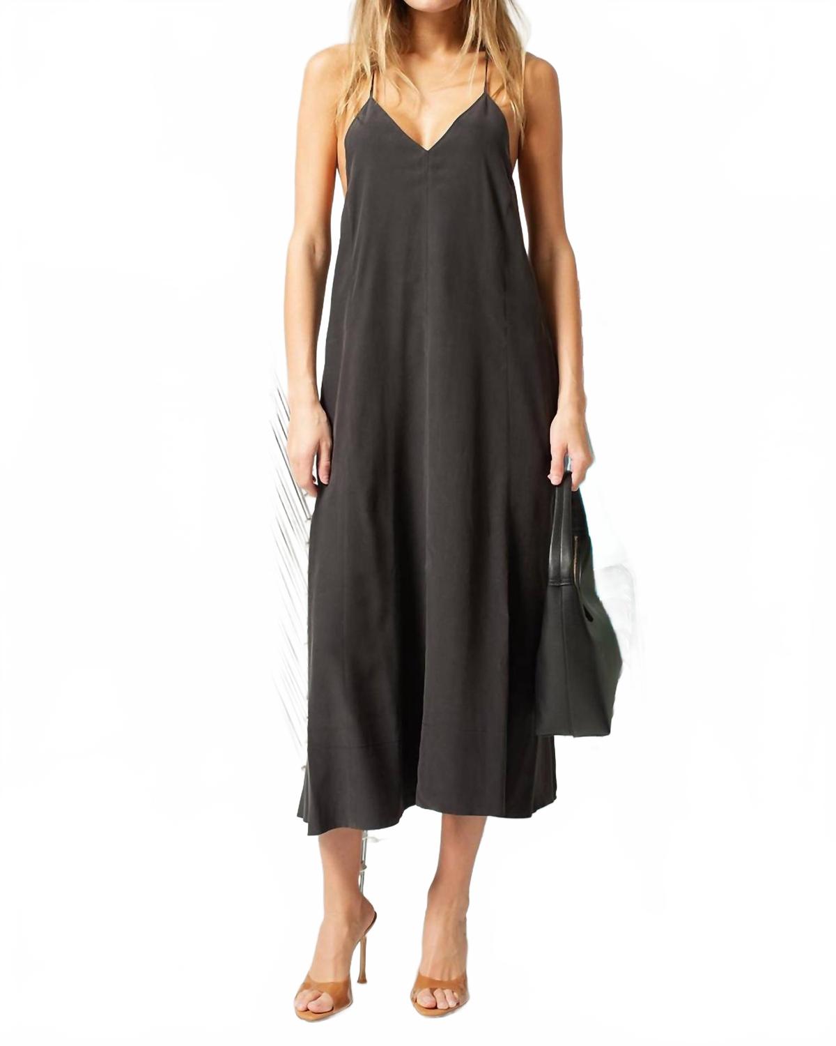 Шелковое миди-платье с рейсбеком в черном цвете John Elliott
Шелковое миди-платье с рейсбеком в черном цвете John Elliott