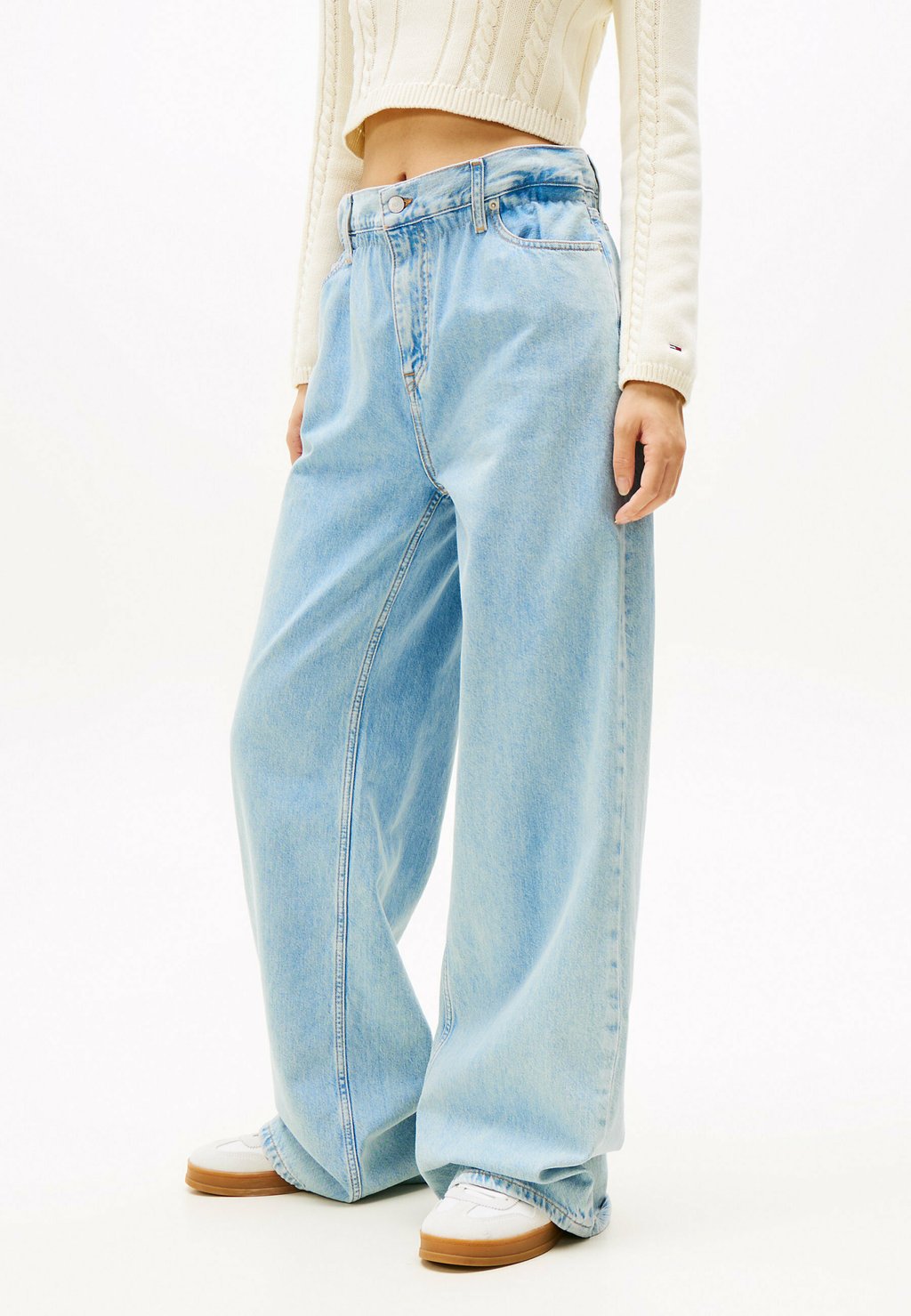 Мешковатые джинсы Tommy Jeans, светло-голубой
Мешковатые джинсы Tommy Jeans, светло-голубой