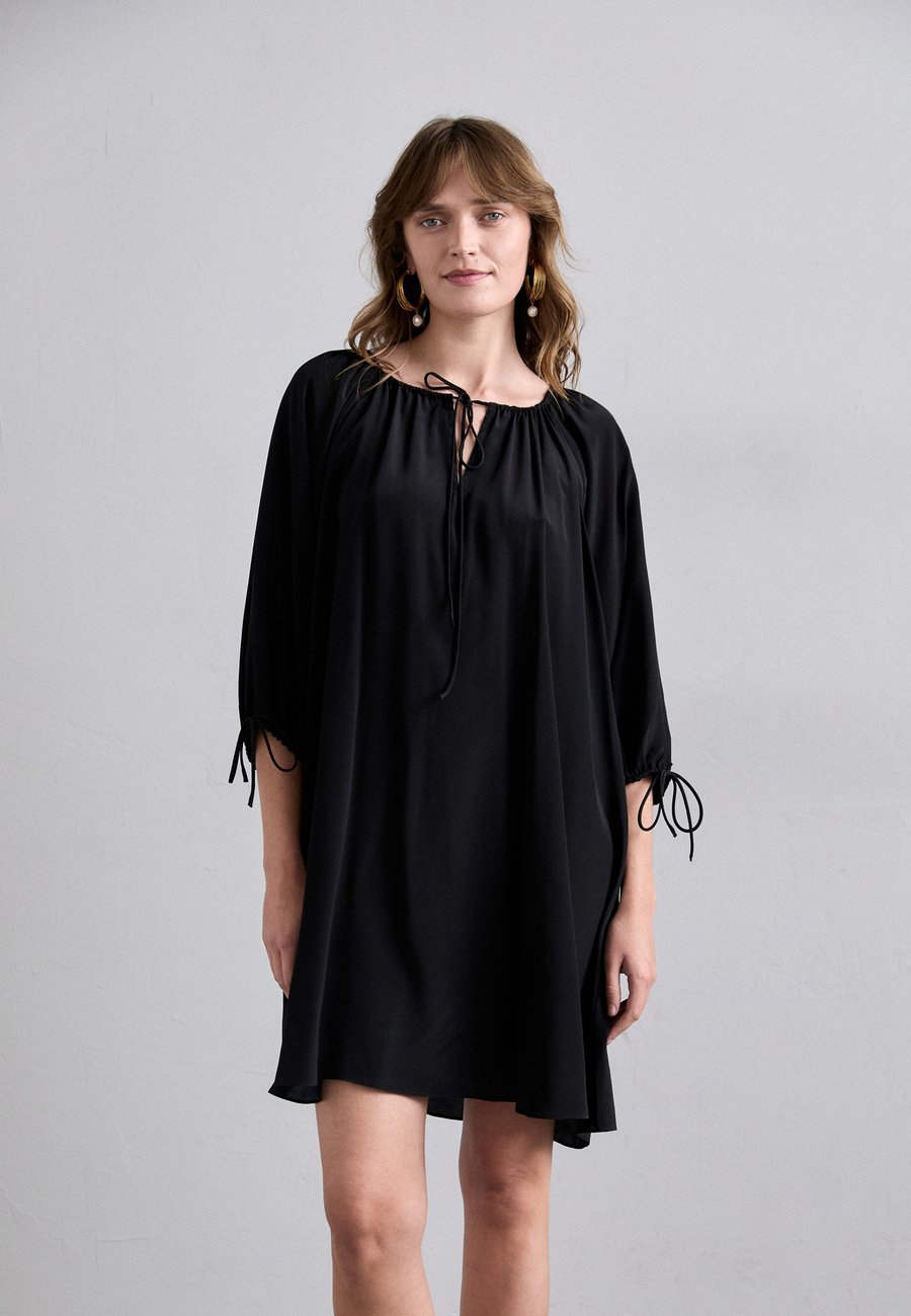 Платье By Malene Birger LAUREN, Black
Платье By Malene Birger LAUREN, Black