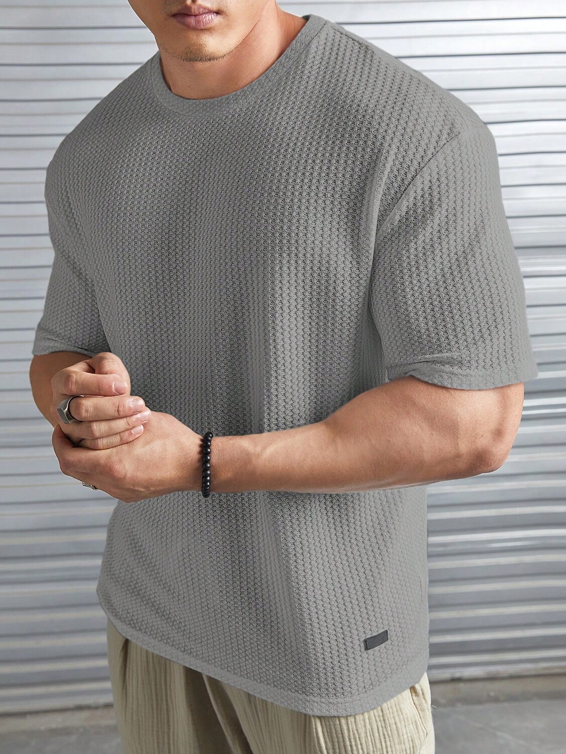 Homme, Мужская футболка широкого кроя, однотонная, вафельного цвета Manfinity, серый
Homme, Мужская футболка широкого кроя, однотонная, вафельного цвета Manfinity, серый