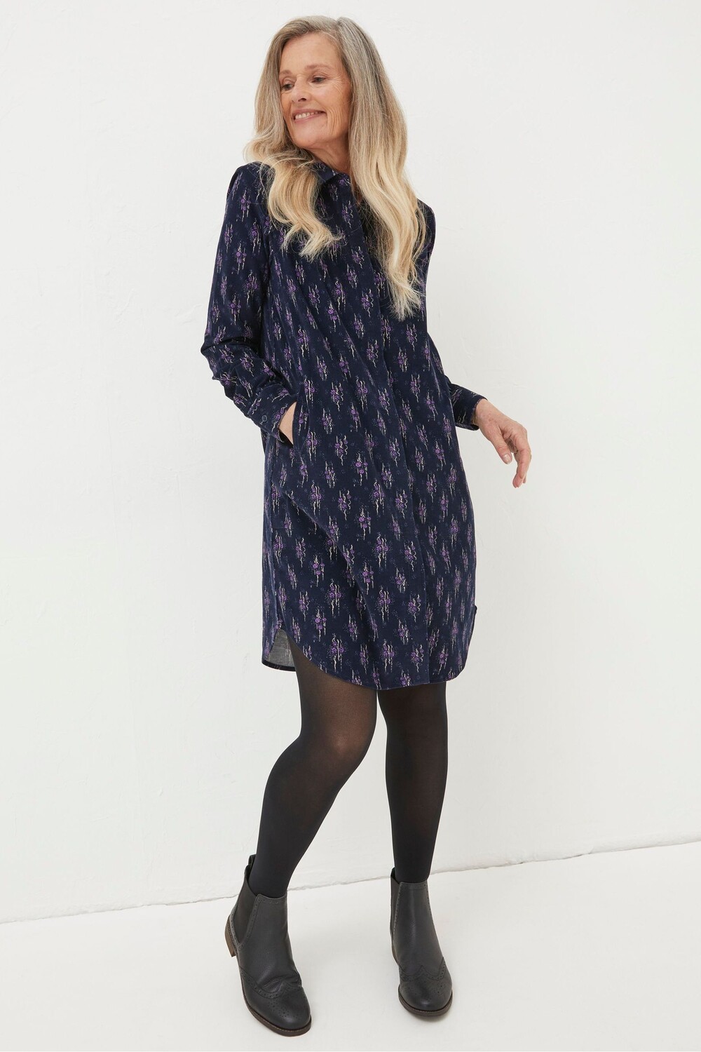 Платье Ink Chester с крошечными цветочками Fat Face, синий
Платье Ink Chester с крошечными цветочками Fat Face, синий