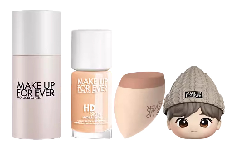Набор косметики для женщин MAKE UP FOR EVER
Набор косметики для женщин MAKE UP FOR EVER