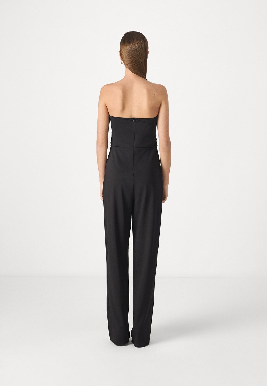 Комбинезон Alleya Heart Neck WAL G, черный
Комбинезон Alleya Heart Neck WAL G, черный