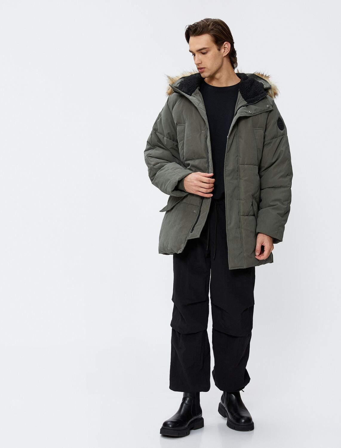 Koton Куртка межсезонная в цвете Olive
Koton Куртка межсезонная в цвете Olive