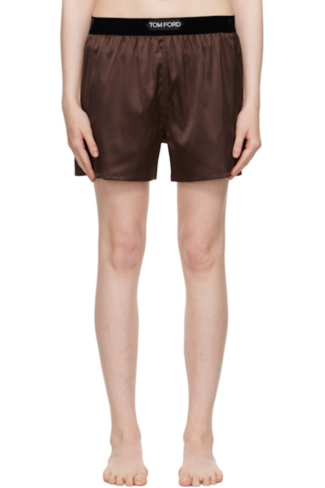 Коричневые атласные шорты-боксеры из эластичного шелка TOM FORD
Коричневые атласные шорты-боксеры из эластичного шелка TOM FORD