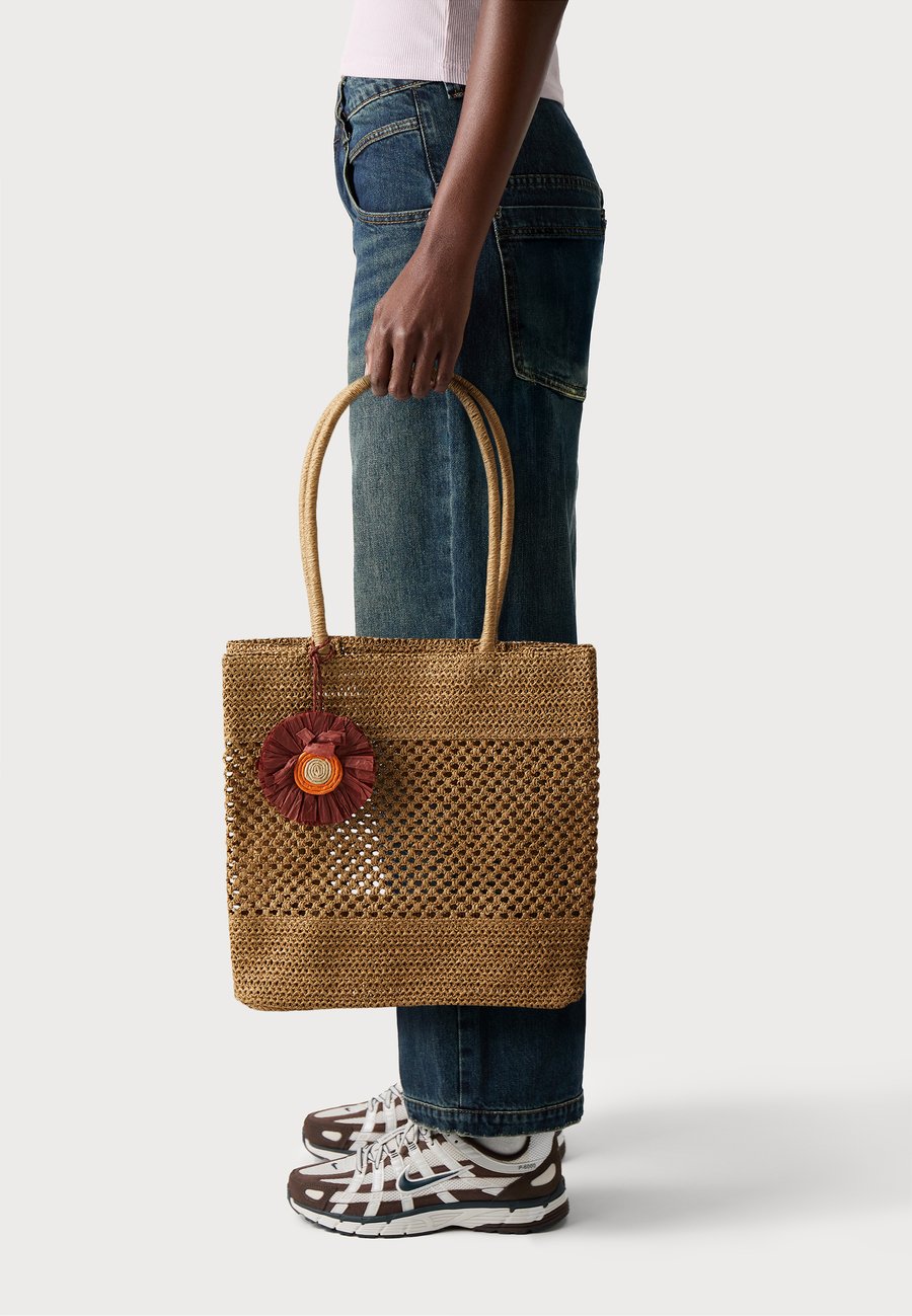 Сумка-шоппер PARFOIS SOLEIL, Beige
Сумка-шоппер PARFOIS SOLEIL, Beige