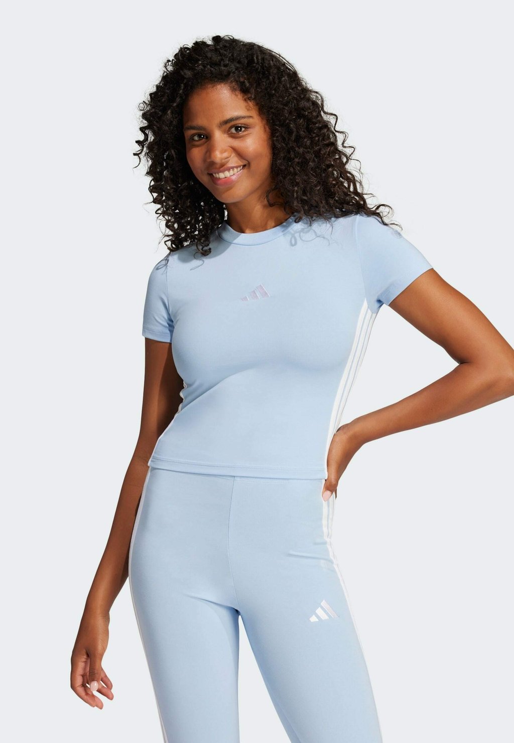 Футболка с принтом ESSENTIALS 3 STRIPES SLIM BABY adidas Sportswear, светло-голубой, Синий, Футболка с принтом ESSENTIALS 3 STRIPES SLIM BABY adidas Sportswear, светло-голубой
Футболка с принтом ESSENTIALS 3 STRIPES SLIM BABY adidas Sportswear, светло-голубой, Синий, Футболка с принтом ESSENTIALS 3 STRIPES SLIM BABY adidas Sportswear, светло-голубой