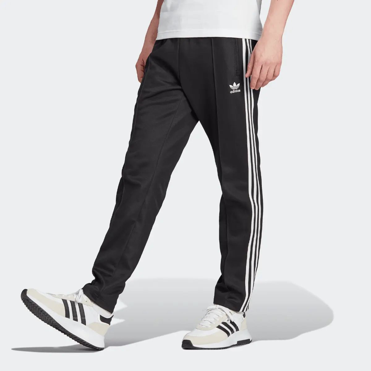 Спортивные брюки adidas Originals adicolor Beckenbauer Trainingshose, черный
Спортивные брюки adidas Originals adicolor Beckenbauer Trainingshose, черный