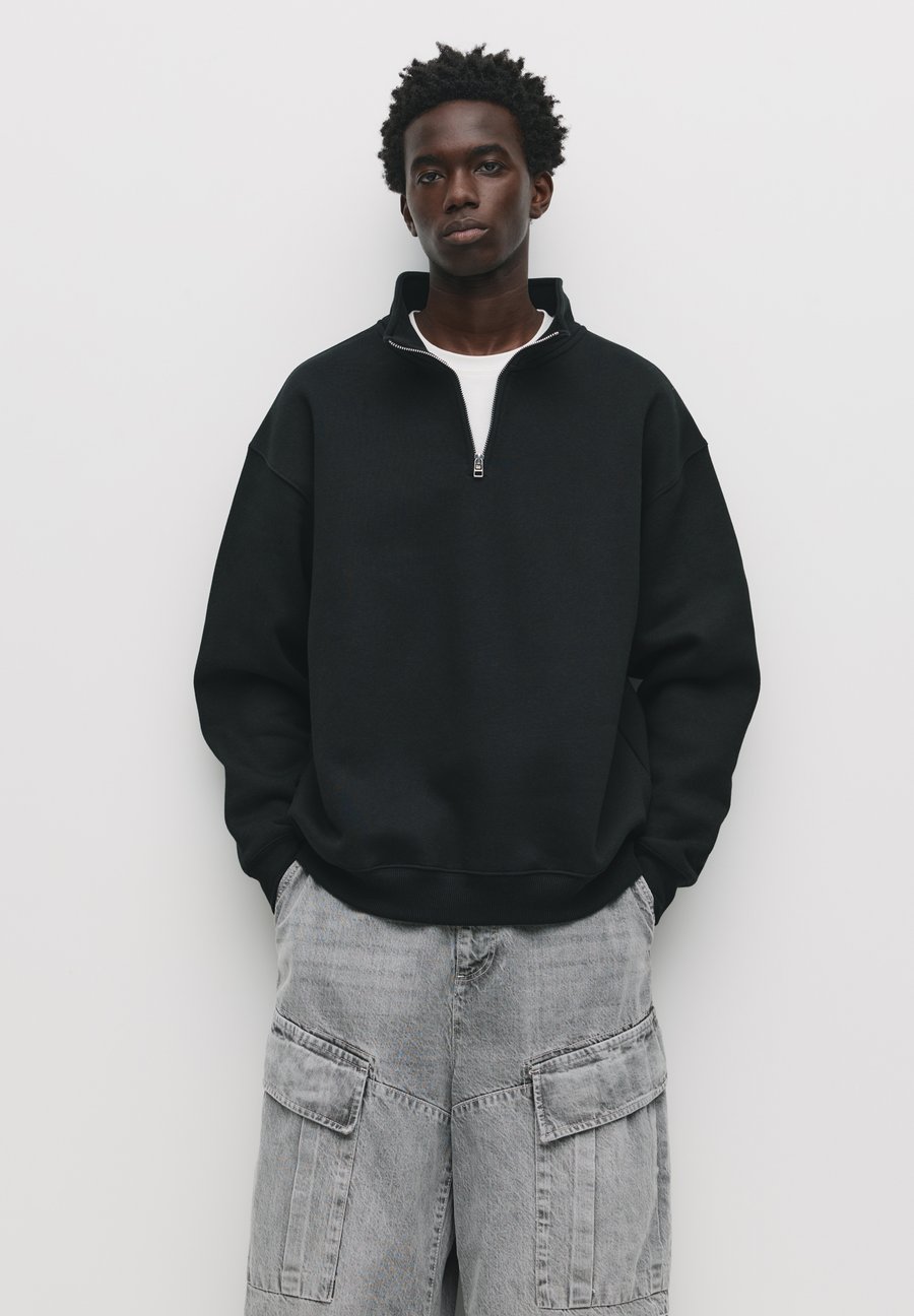 Толстовка PULL&BEAR BASIC QUARTER-ZIP, Black, Черный, Толстовка PULL&BEAR BASIC QUARTER-ZIP, Black
Толстовка PULL&BEAR BASIC QUARTER-ZIP, Black, Черный, Толстовка PULL&BEAR BASIC QUARTER-ZIP, Black