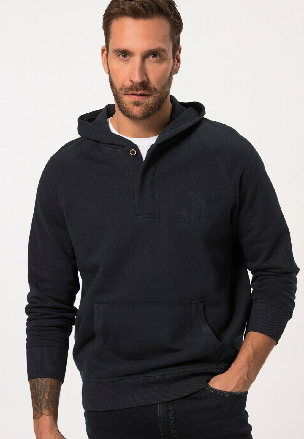 Толстовка FLAMM KNOPFLEISTE BIS JP1880, цвет navy blau
Толстовка FLAMM KNOPFLEISTE BIS JP1880, цвет navy blau