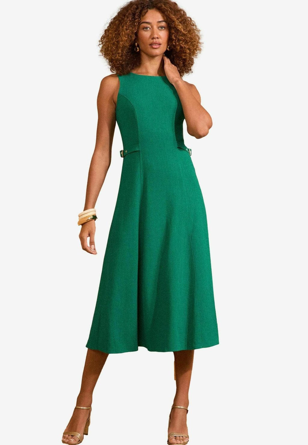 Повседневное платье REGULAR FIT - WITH TAILORED BUTTON THROUGH MIDI Love & Roses, зеленый
Повседневное платье REGULAR FIT - WITH TAILORED BUTTON THROUGH MIDI Love & Roses, зеленый