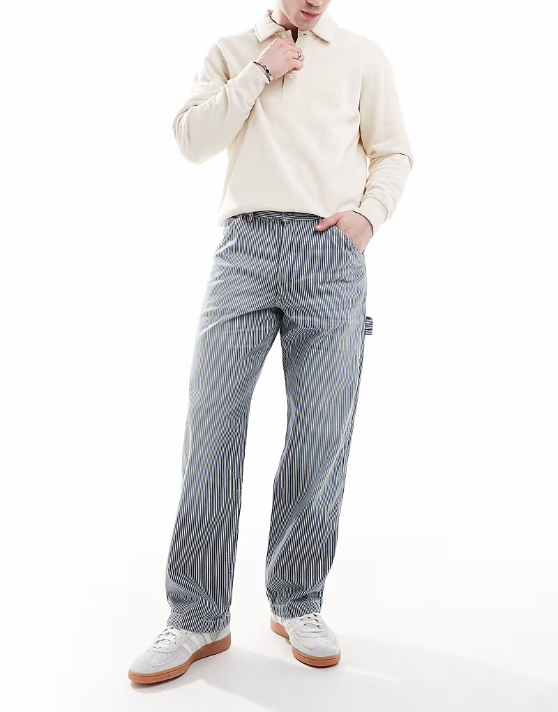 Polo Ralph Lauren dungaree railway stripe прямые джинсы плотницкого покроя светло-синего цвета
Polo Ralph Lauren dungaree railway stripe прямые джинсы плотницкого покроя светло-синего цвета