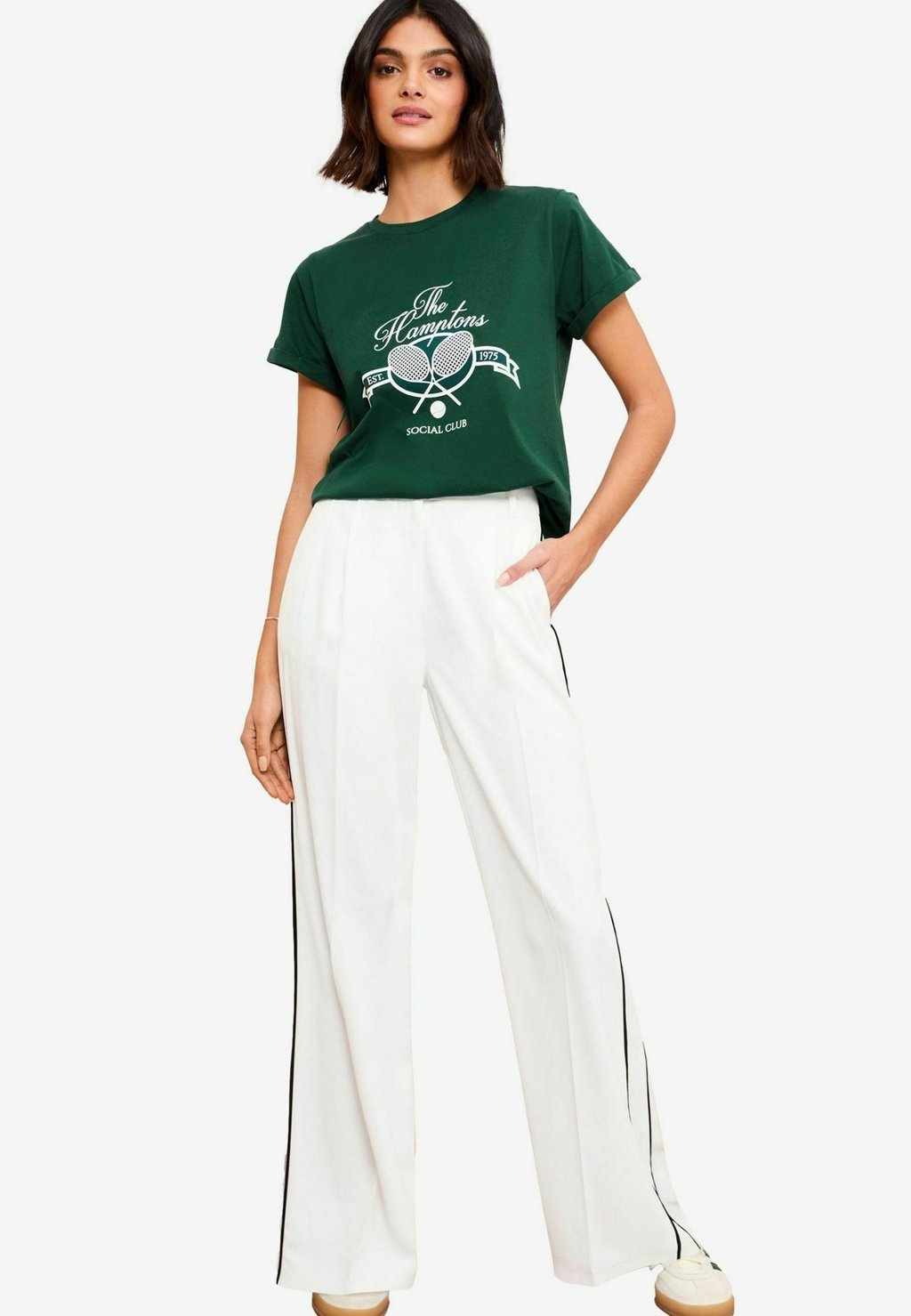 Футболка с принтом SLOGAN Friends Like These, зеленый
Футболка с принтом SLOGAN Friends Like These, зеленый