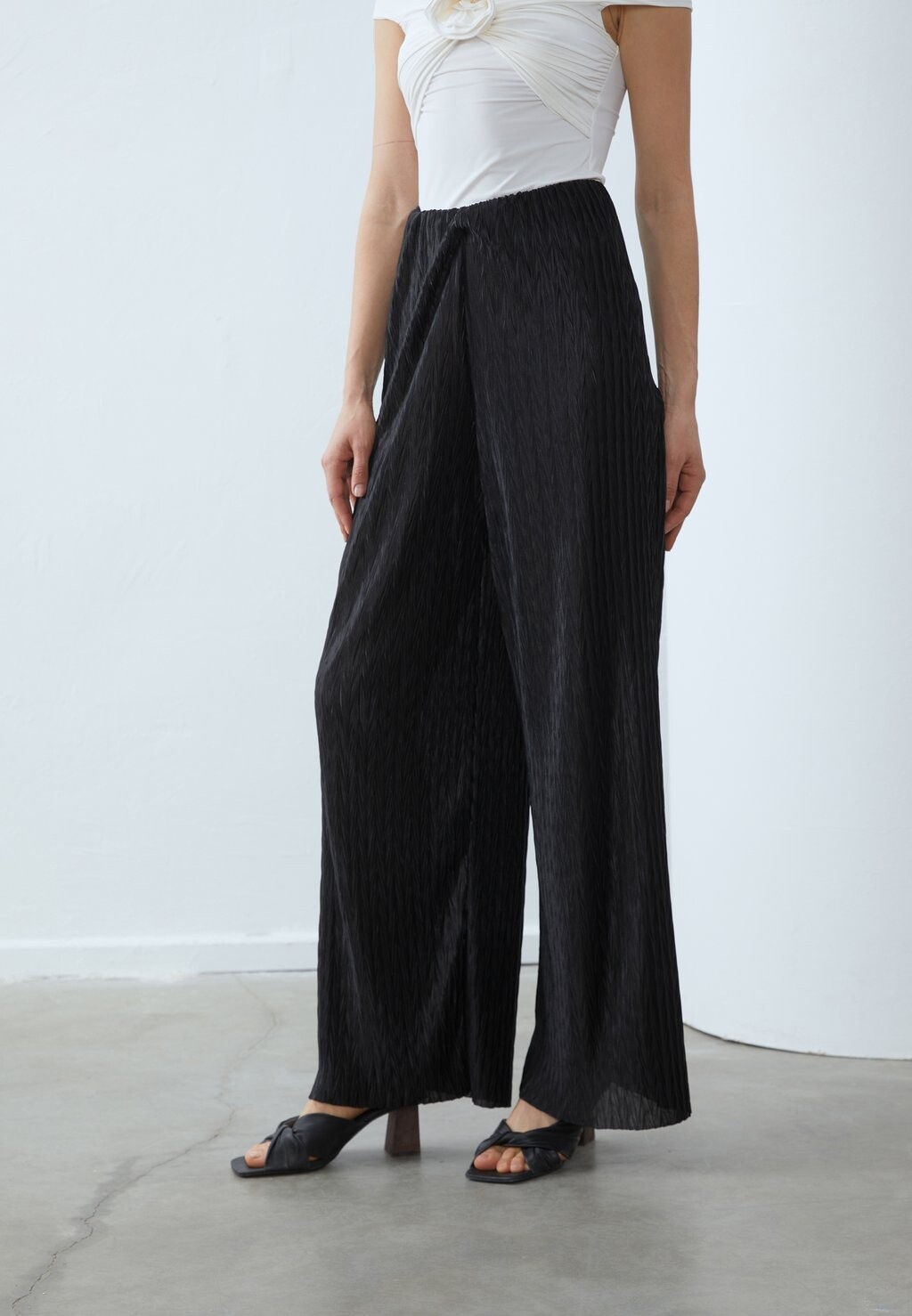 Брюки Anna Field, черный
Брюки Anna Field, черный