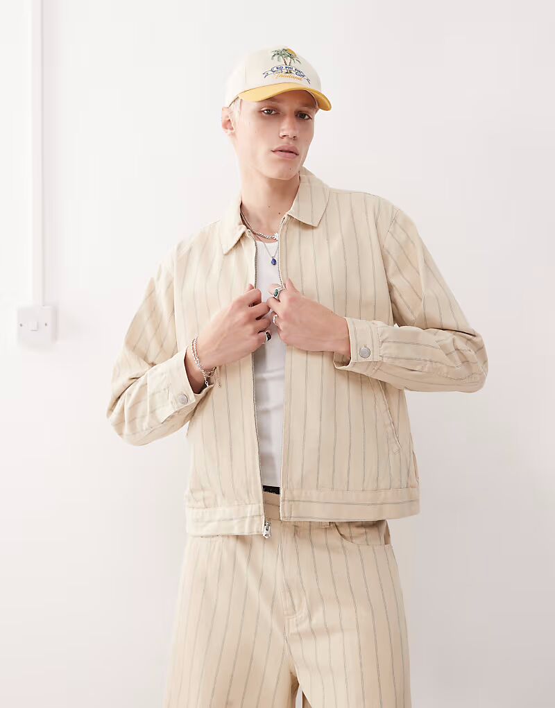 Куртка Obey на молнии в полоску бежевого цвета, Бежевый, Куртка Obey на молнии в полоску бежевого цвета
Куртка Obey на молнии в полоску бежевого цвета, Бежевый, Куртка Obey на молнии в полоску бежевого цвета