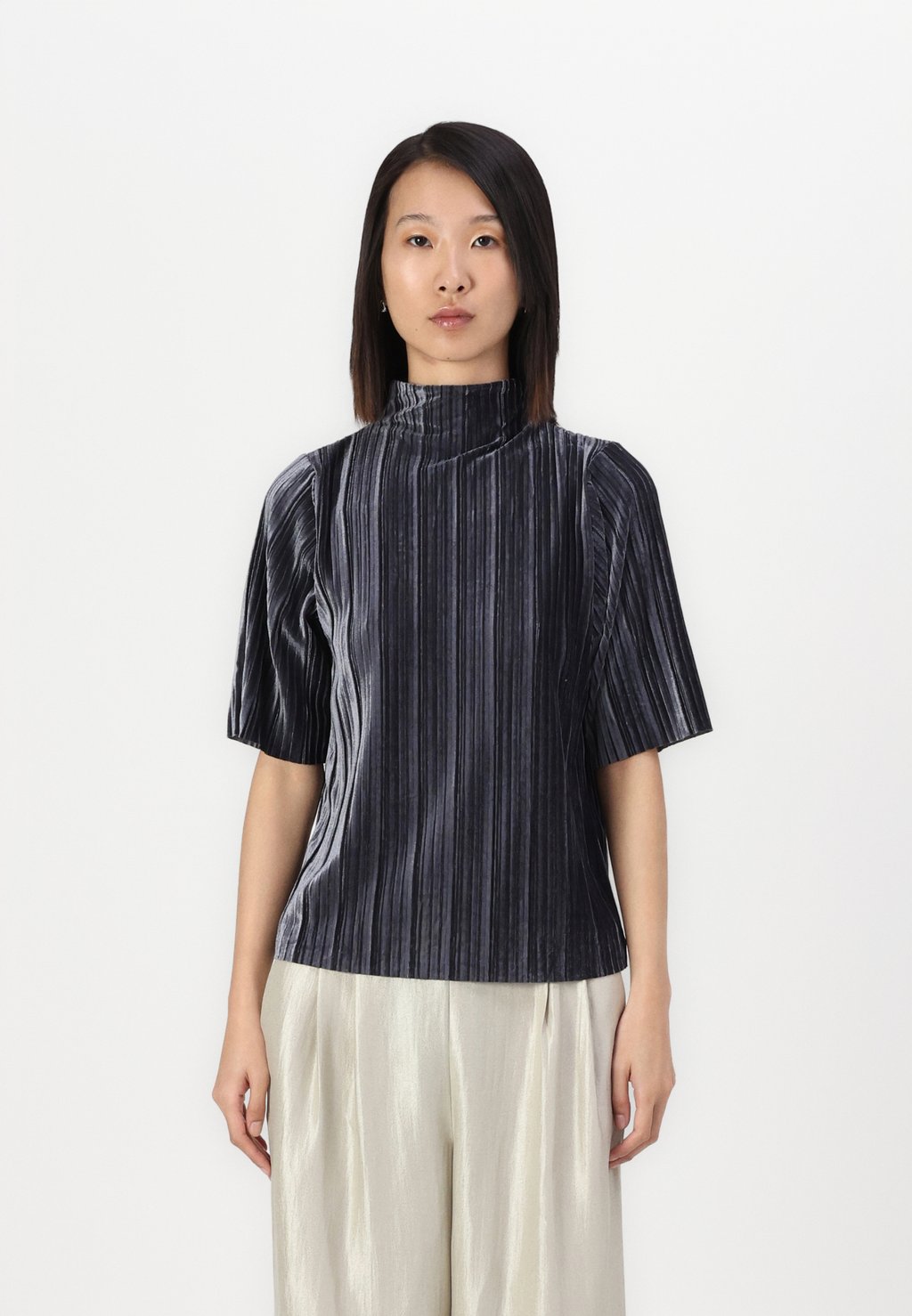 Футболка с принтом ADAPTIVE FOLDED WATERFALL NECK Anna Field, темно-серый
Футболка с принтом ADAPTIVE FOLDED WATERFALL NECK Anna Field, темно-серый