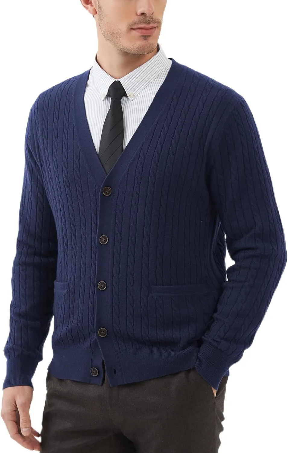 Мужской кардиган Kallspin из шерстяной смеси с V-образным вырезом и карманами
Мужской кардиган Kallspin из шерстяной смеси с V-образным вырезом и карманами