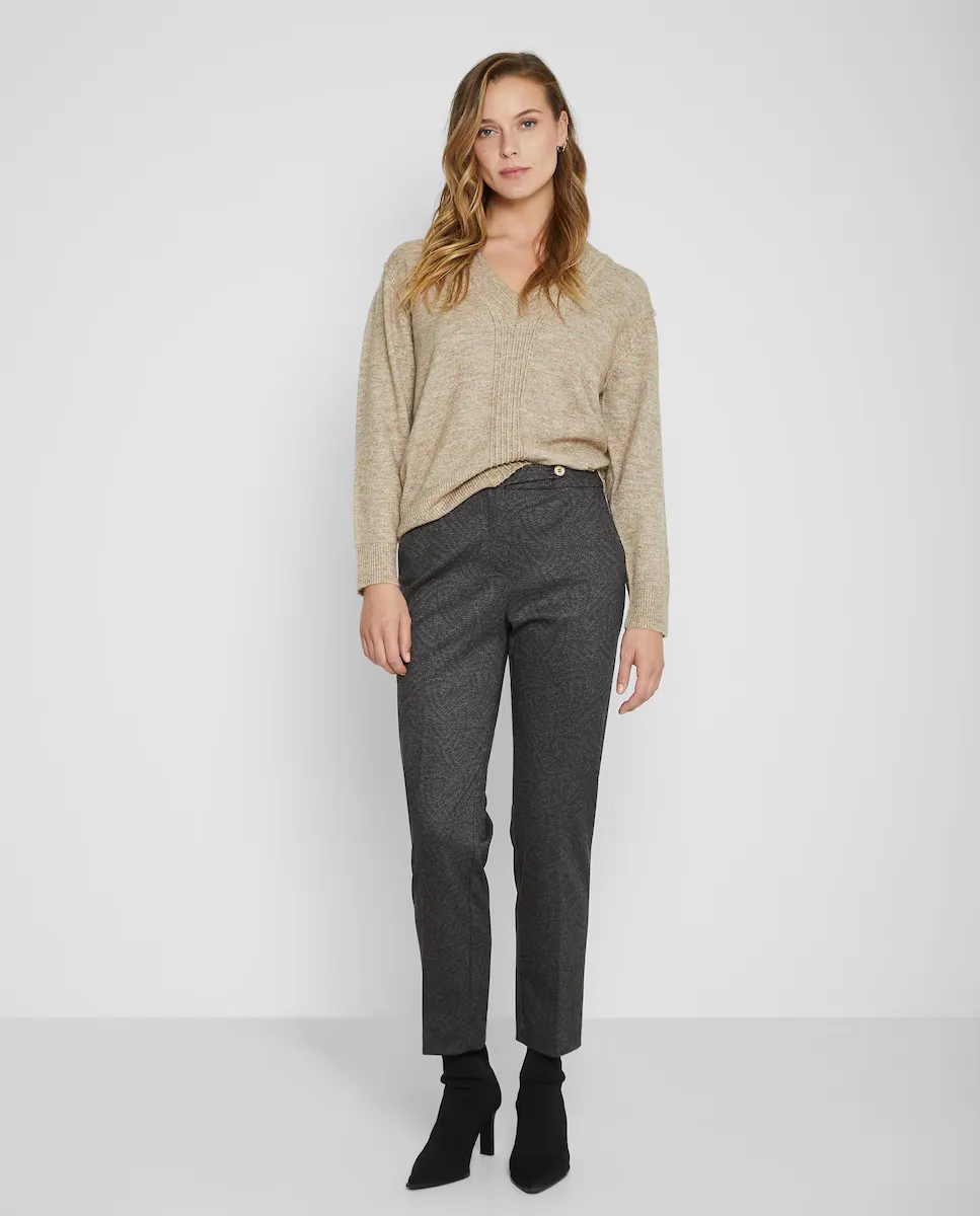 Женские костюмные брюки прямого кроя с центральной резинкой Trucco, серый
Женские костюмные брюки прямого кроя с центральной резинкой Trucco, серый