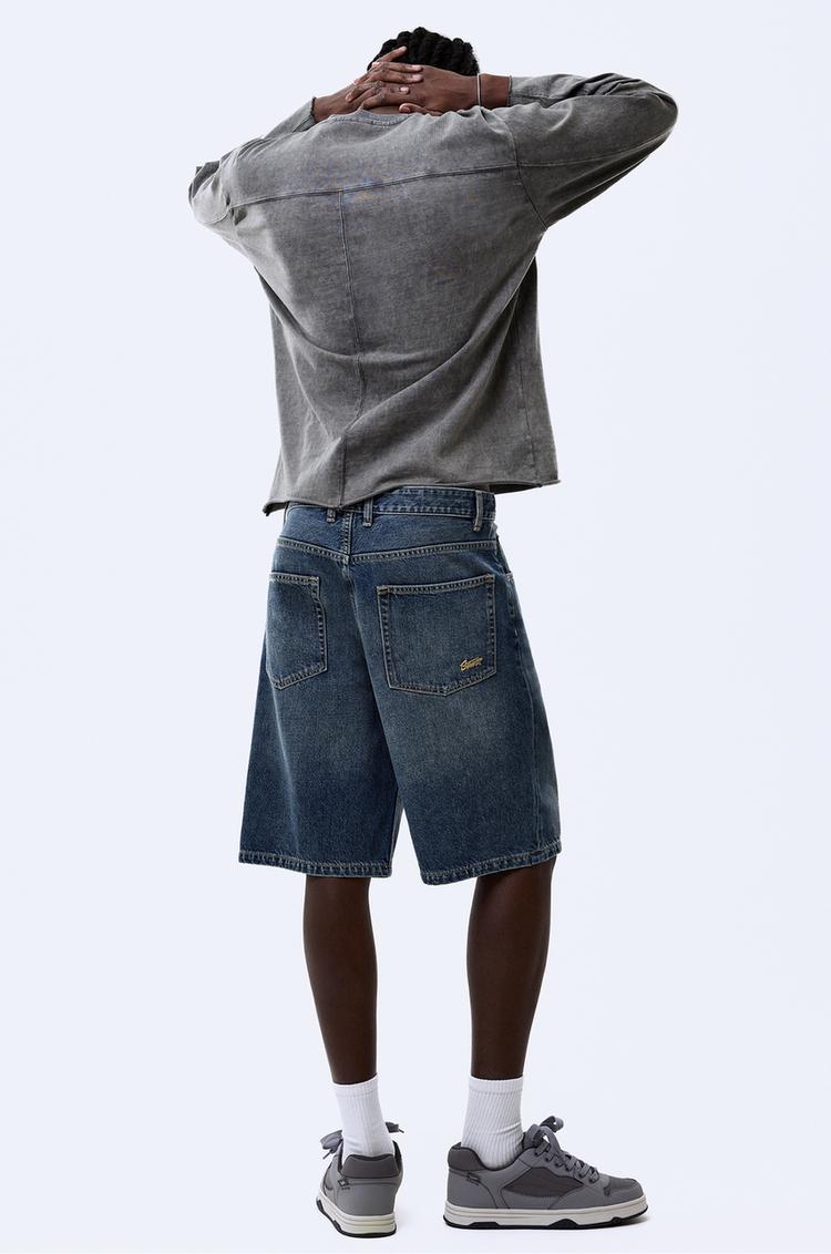 Мешковатые джинсовые шорты-бермуды Pull And Bear, синий 
Мешковатые джинсовые шорты-бермуды Pull And Bear, синий