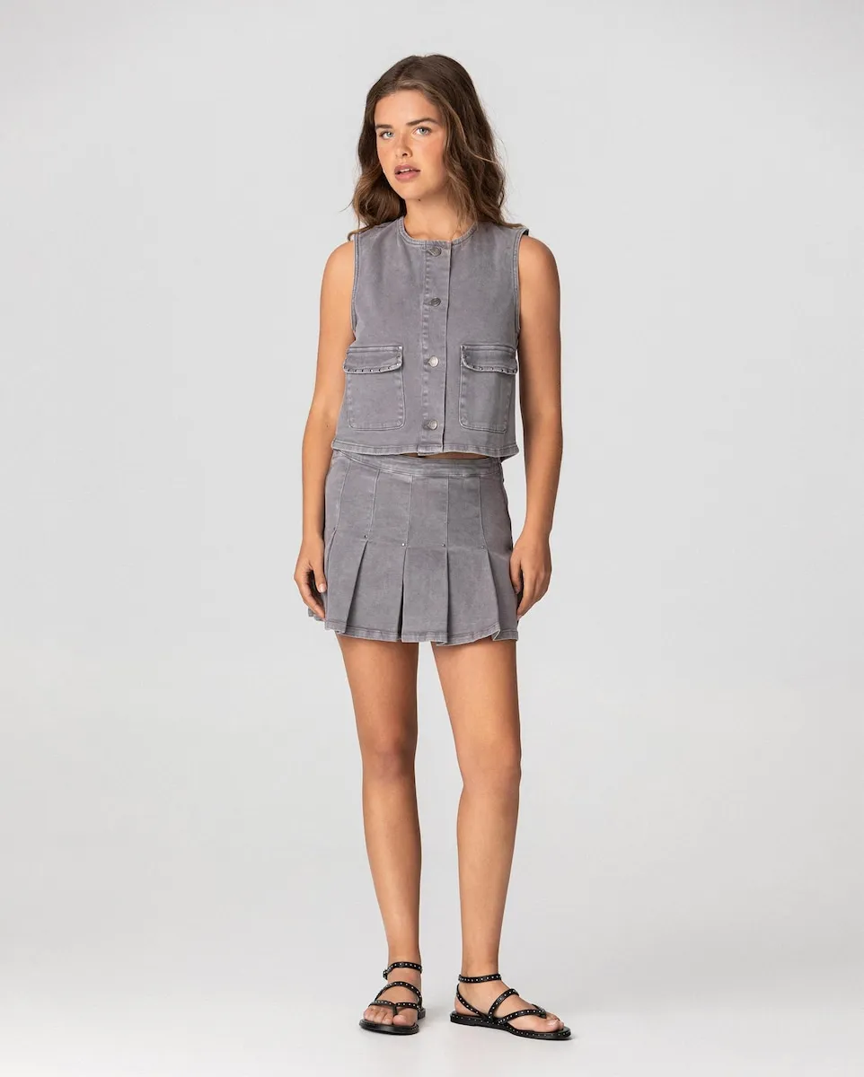 Мини-юбка в стиле вестерн со складками Noon, серый
Мини-юбка в стиле вестерн со складками Noon, серый