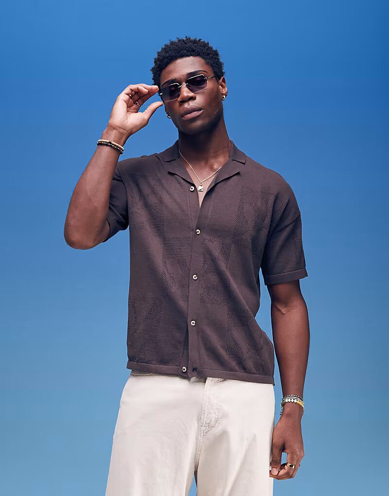 Свободное трикотажное поло с цветочным узором на пуговицах ASOS DESIGN коричневого цвета
Свободное трикотажное поло с цветочным узором на пуговицах ASOS DESIGN коричневого цвета