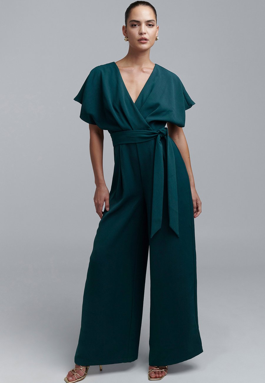 Комбинезон BWLDR SHANA, Emerald/Green
Комбинезон BWLDR SHANA, Emerald/Green