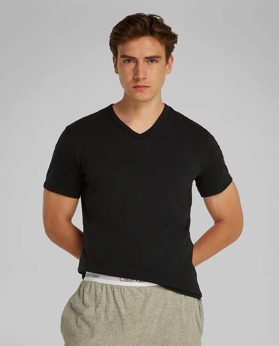 Набор из 3 футболок с короткими рукавами и V-образным вырезом Calvin Klein, многоцветный
Набор из 3 футболок с короткими рукавами и V-образным вырезом Calvin Klein, многоцветный