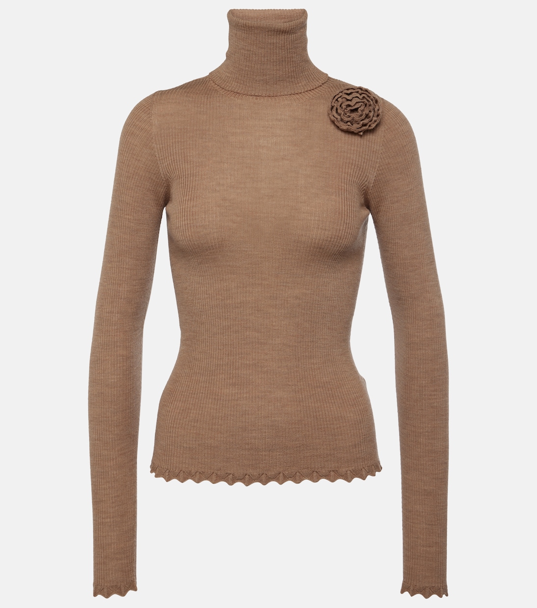 Шерстяной свитер с высоким воротом и цветочной аппликацией Blumarine, Goldy
Шерстяной свитер с высоким воротом и цветочной аппликацией Blumarine, Goldy