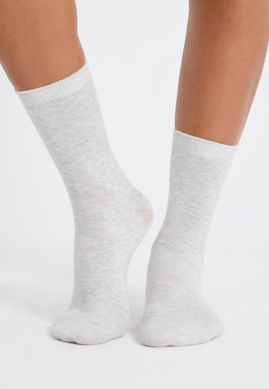 Носки Etam LUNA, Light Grey
Носки Etam LUNA, Light Grey