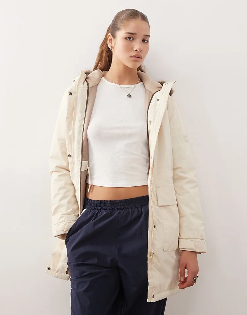 Водонепроницаемая куртка Regatta Sabinka бежевого цвета
Водонепроницаемая куртка Regatta Sabinka бежевого цвета