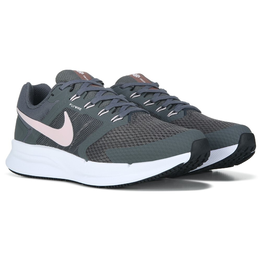 Женские беговые кроссовки Run Swift 3 среднего/широкого размера Nike, серый
Женские беговые кроссовки Run Swift 3 среднего/широкого размера Nike, серый