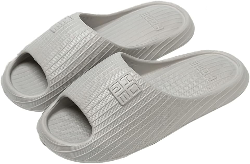 Летние домашние тапочки для женщин и мужчин, милые шлепанцы для дома, душевые сандалии с мягкой подошвой, противоскользящие, быстро сохнущие, для ванной и улицы Rungion, серый
Летние домашние тапочки для женщин и мужчин, милые шлепанцы для дома, душевые сандалии с мягкой подошвой, противоскользящие, быстро сохнущие, для ванной и улицы Rungion, серый